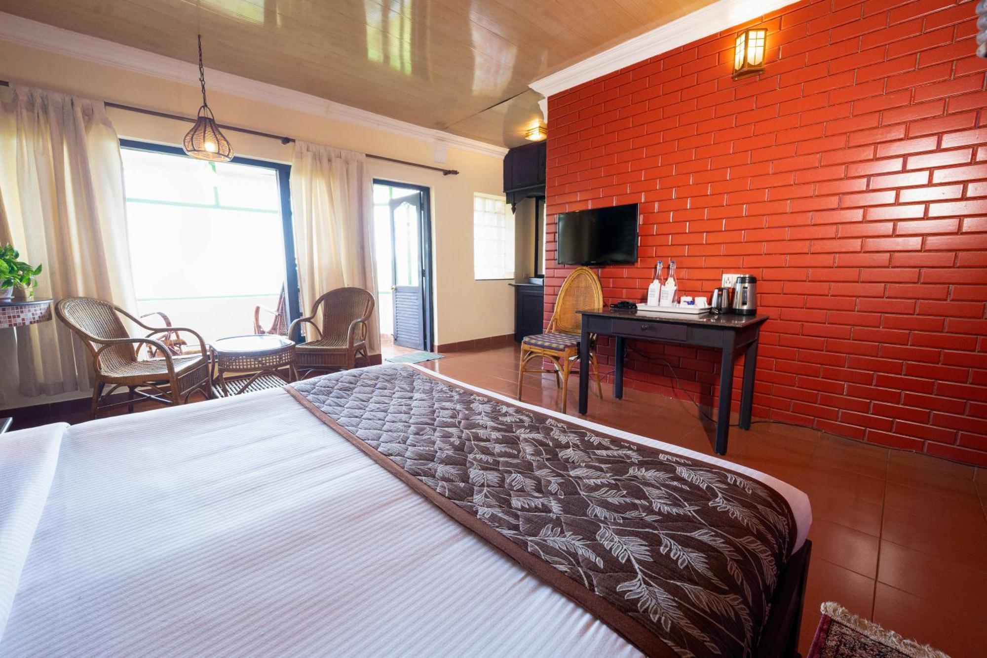 Camelot Resort Муннар Экстерьер фото