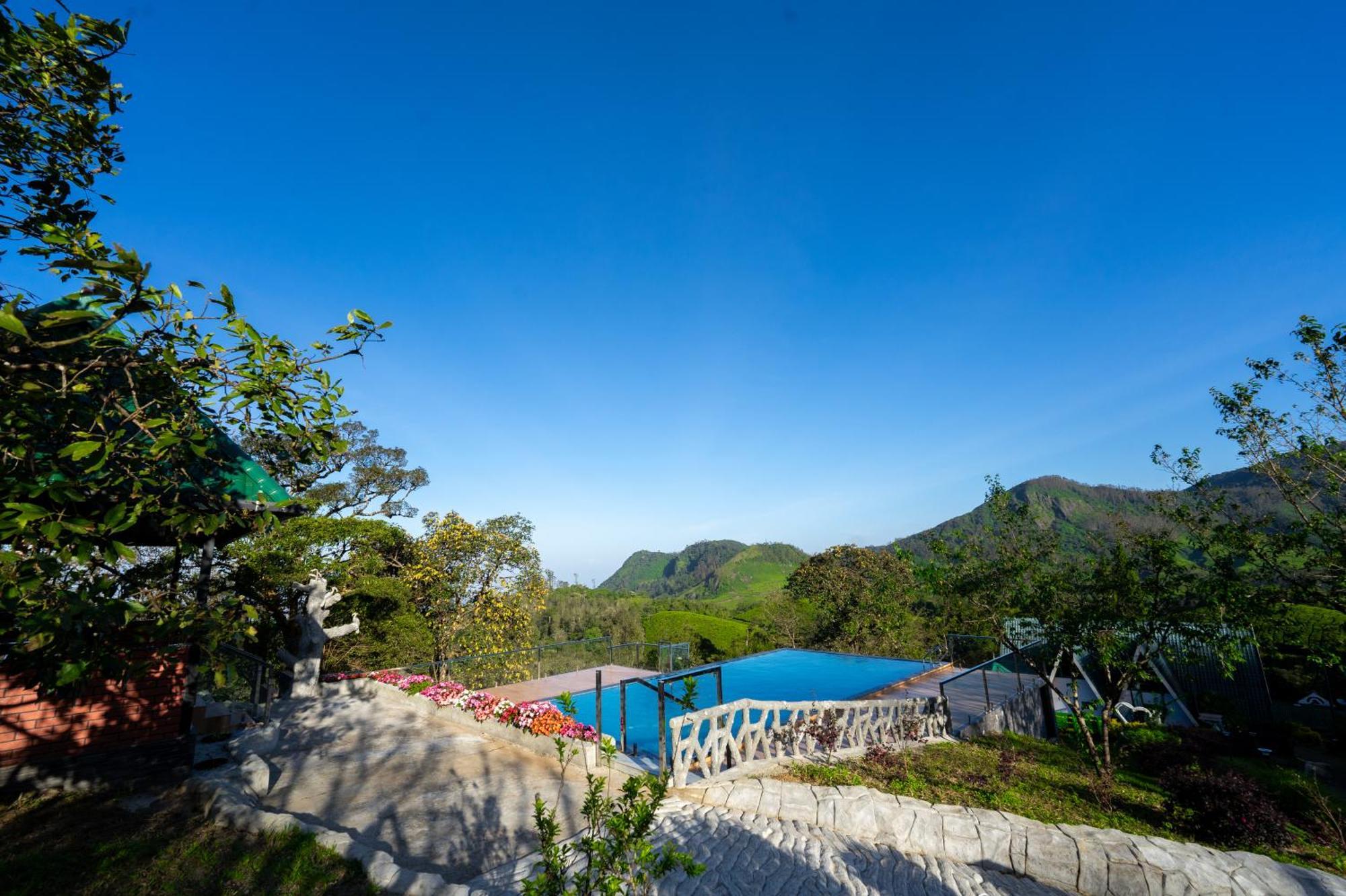 Camelot Resort Муннар Экстерьер фото