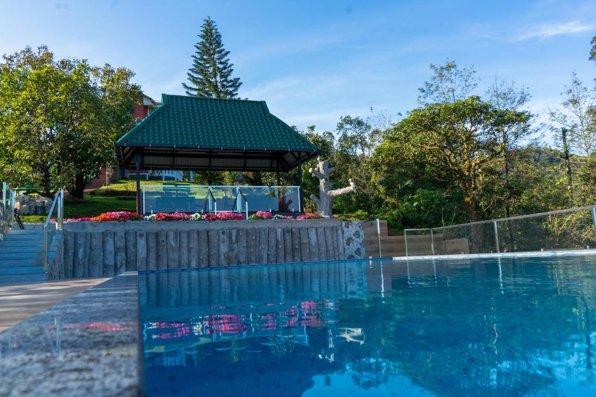 Camelot Resort Муннар Экстерьер фото